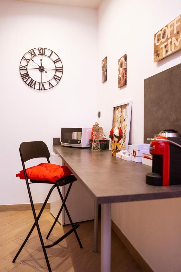 Angel'S House Apartment Napoli Bagian luar foto