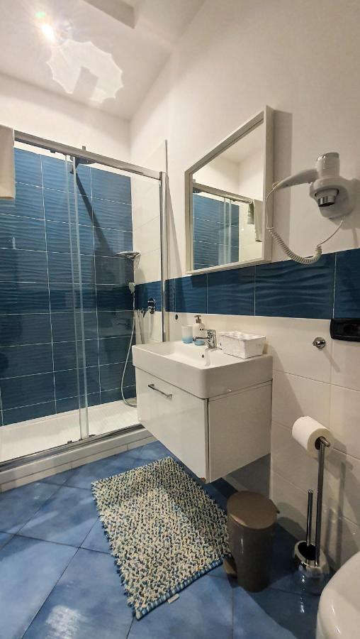 Angel'S House Apartment Napoli Bagian luar foto